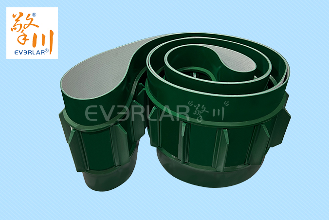 綠色PVC輸送帶加擋板雙導條精準導向防掉落化工建材涂裝線工業(yè)皮帶