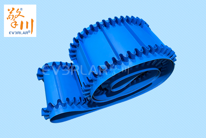 藍色啞光PU輸送帶加擋板裙邊導條食品級自動化生產(chǎn)線定制提升機工業(yè)皮帶